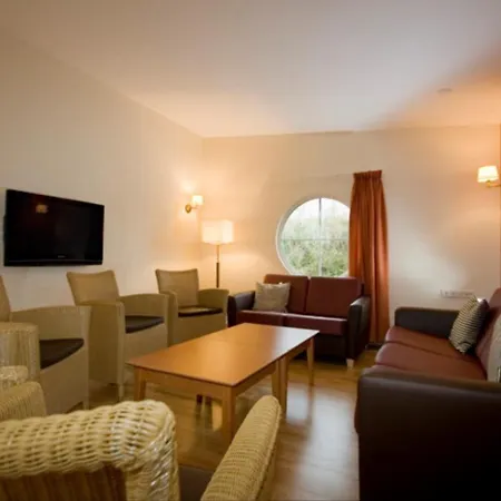 Bungalow 10 Personen Resort