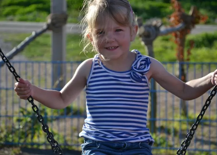 Bungalow 10 Personen Resort