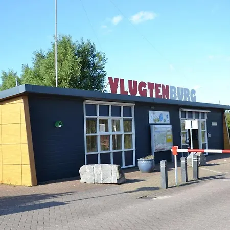 Bungalow 10 Personen Resort