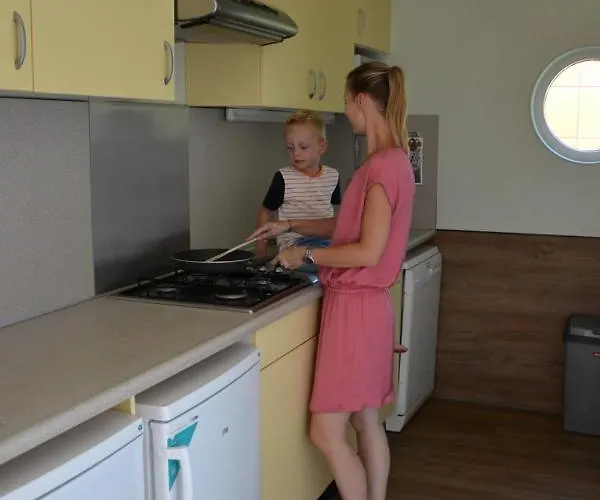 Resort Bungalow 10 Personen s-Gravenzande