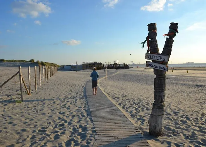 Bungalow 10 Personen Resort